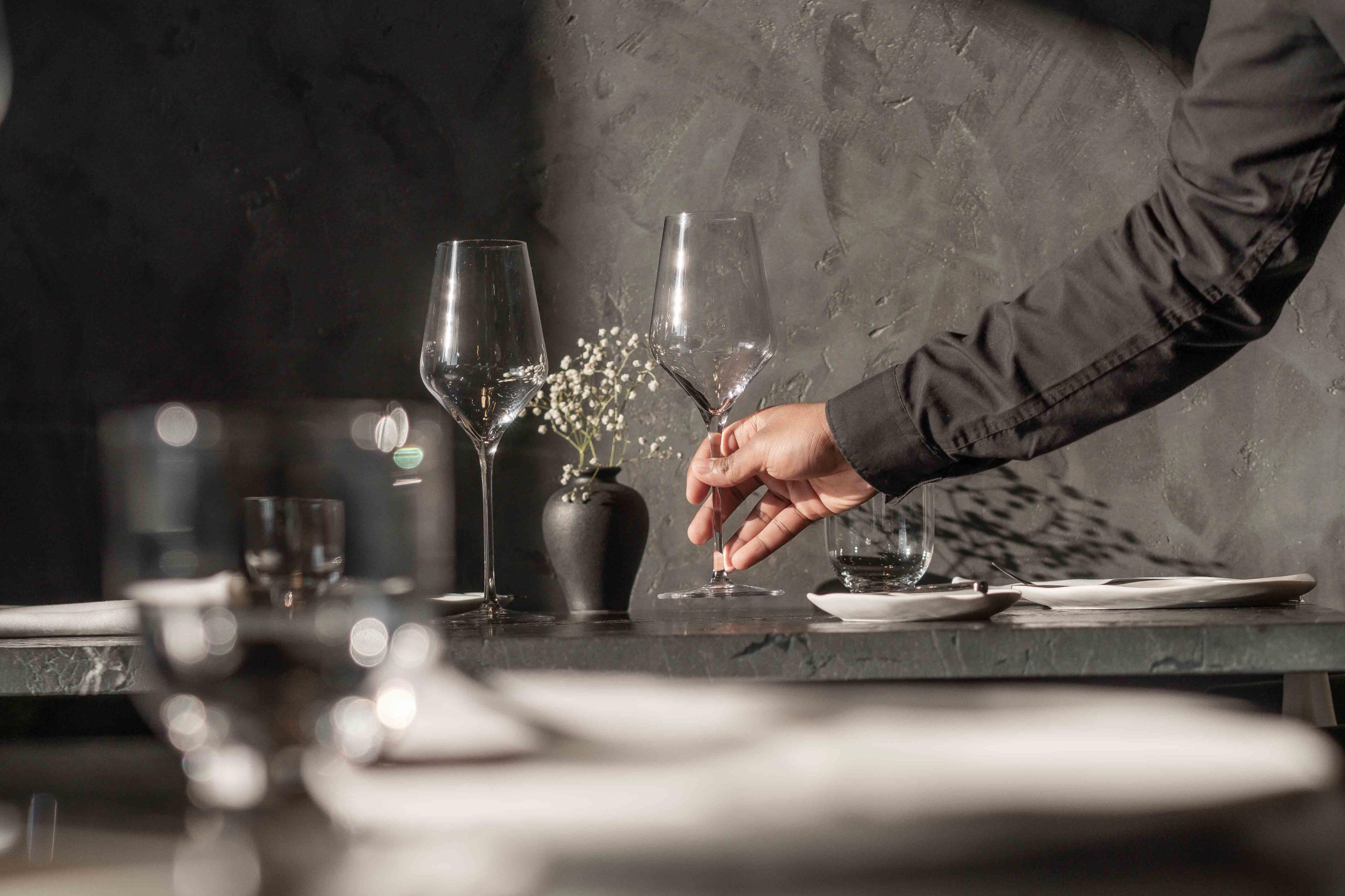 Elite Hospitality Solutions - Premium AI receptionists providing human-like customer service for fine dining restaurants.